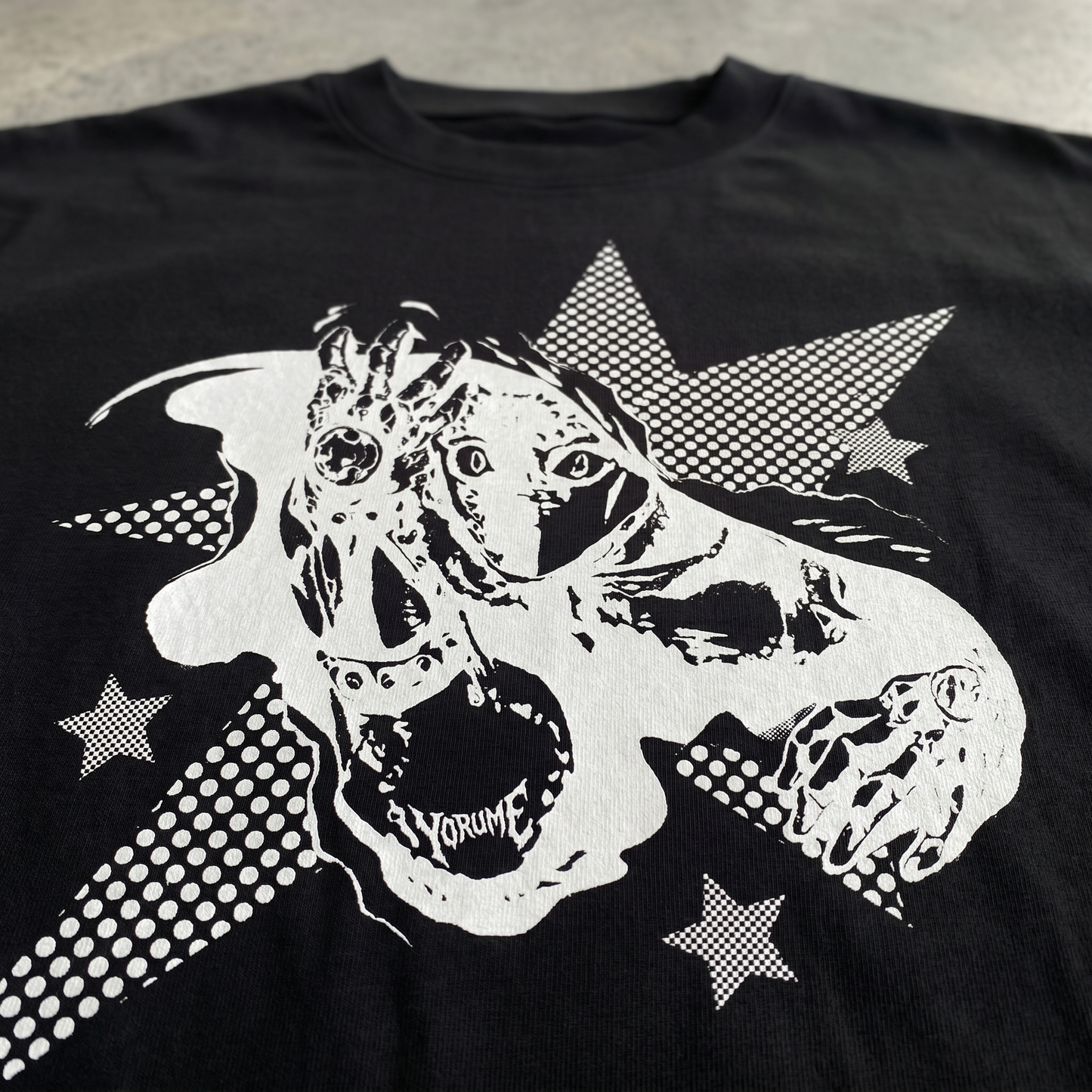 YORUME // Killer Queen Tee Black